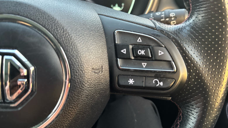 MG Hs 1.5 T-GDI Exclusive 5dr Petrol Hatchback